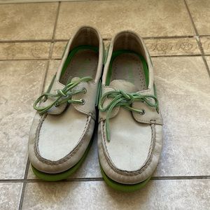 Mens bone and green Sperry size 11.5
